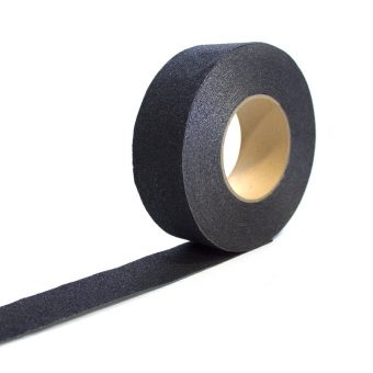 Černá korundová protiskluzová páska - délka 18,3 m a šířka 2,5 cm