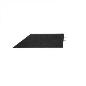 Černý pravý nájezd (roh) pro gumové dlaždice - délka 75 cm, šířka 30 cm a výška 4 cm