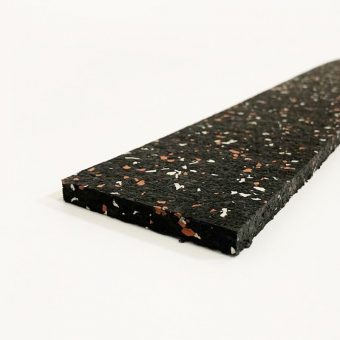 Černo-bílo-červená gumová soklová podlahová lišta FLOMA SF1050 IceFlo - 200 x 7 cm a tloušťka 0,8 cm